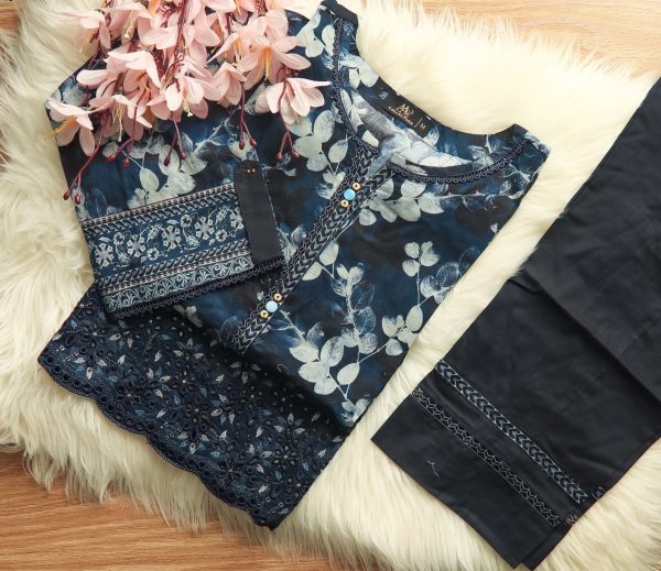 PRINTKARI  EMBROIDERED LAWN 2 PC STITCH