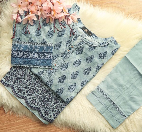 PRINTKARI  EMBROIDERED LAWN 2 PC STITCH COLLECTION