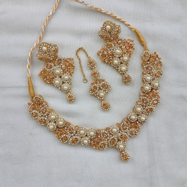 Pearl X Zircons Necklace Set