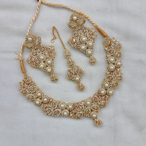 Pearl X Zircons Necklace Set
