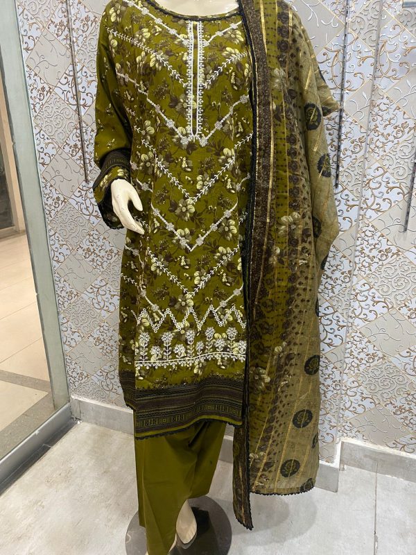 3-Piece Embroidered Ready-to-Wear Collection - Image 7