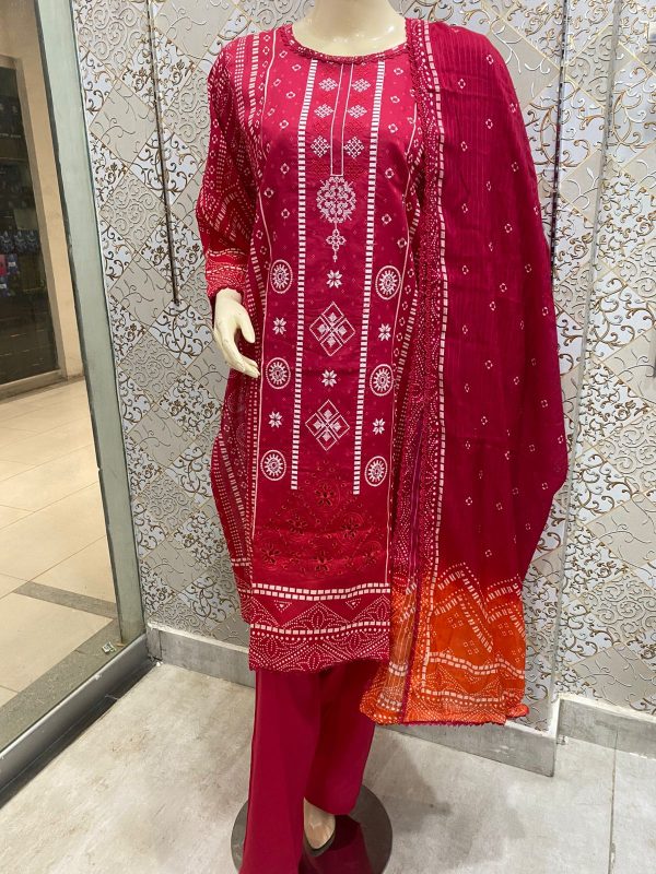 3-Piece Embroidered Ready-to-Wear Collection - Image 10