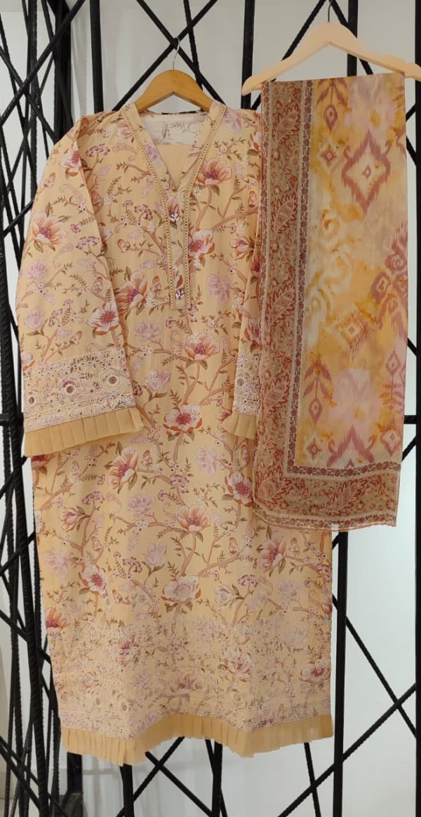 NAIRA Chikankari Emb Bana Dora Lawn 3Pec Coll'25 - Image 9