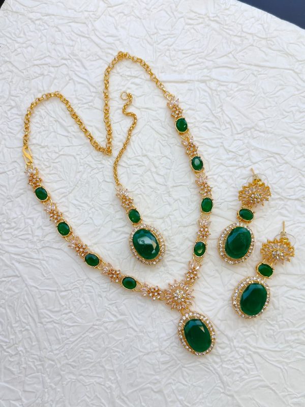 Sparkling Zircon Necklace Set - Image 5