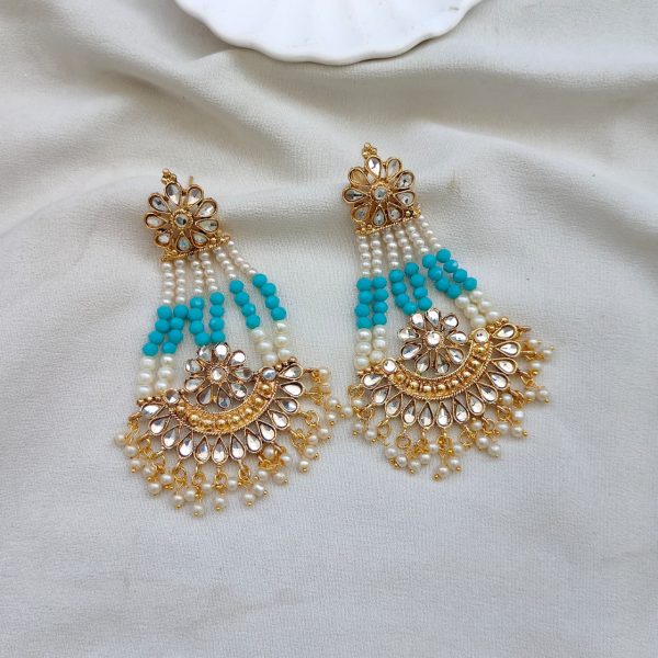 Elegant Kundan Passa Earrings With Pearl Work - Image 5