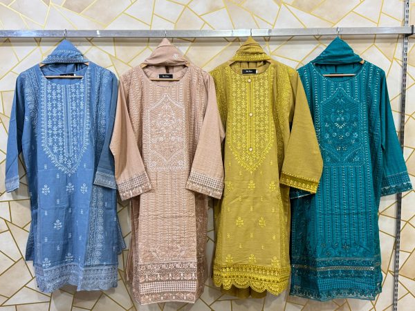 Nau Bahar Embroidered Karandi 3-Pc Stitched. - Image 5